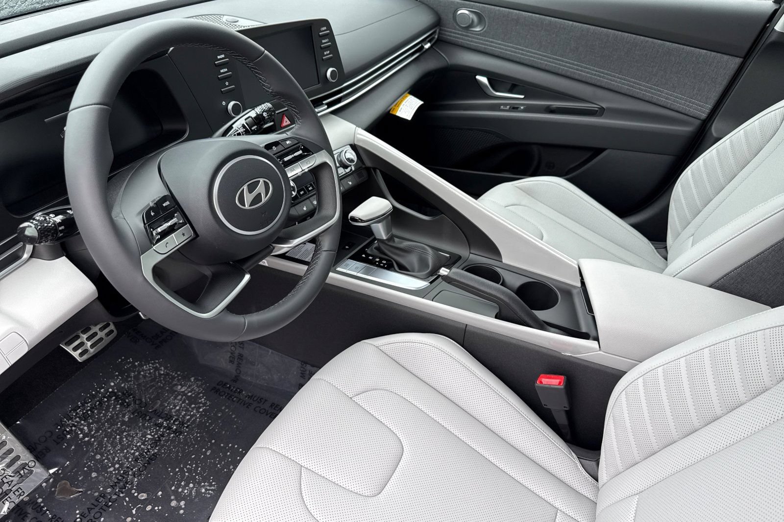New 2026 Hyundai Elantra SEL Sport FWD image 9