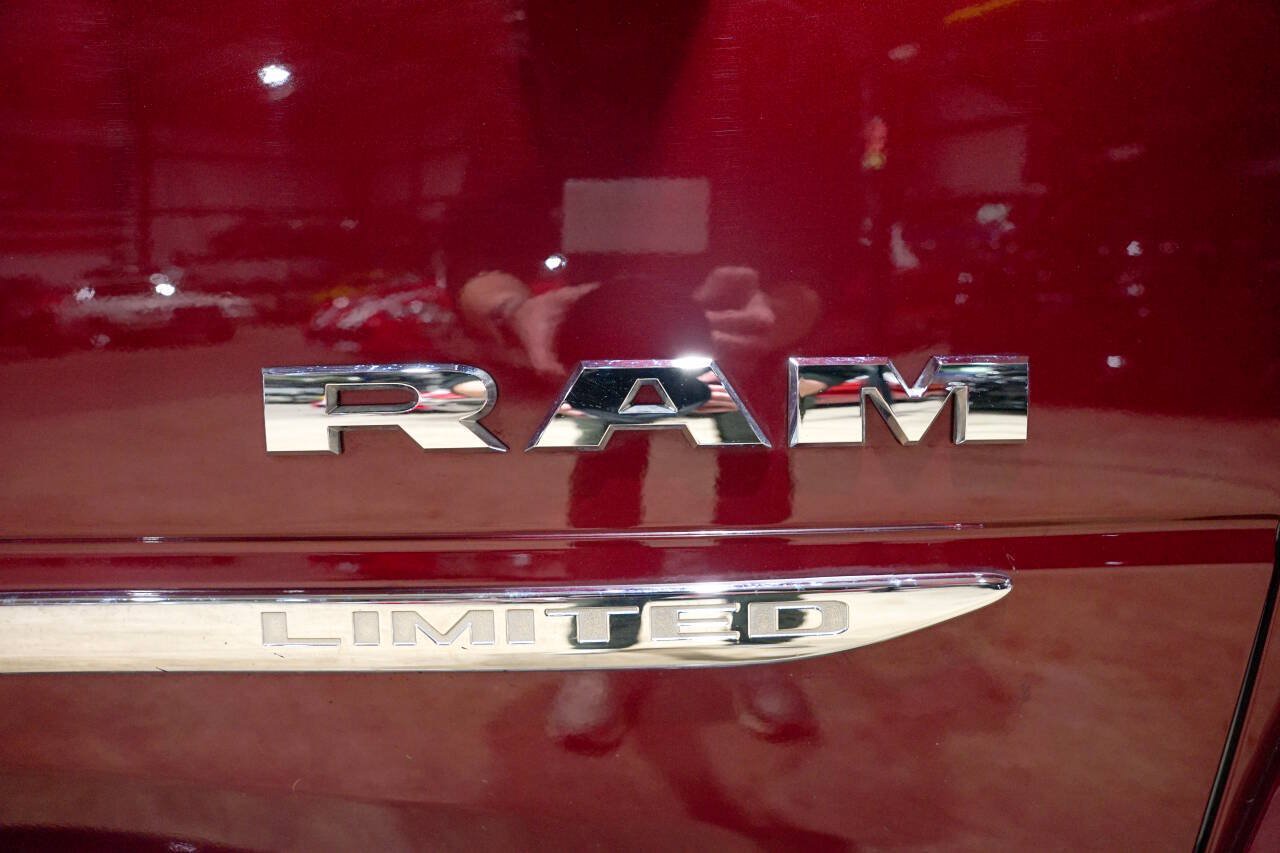 Used 2024 RAM 3500 Limited AWD/4WD image 27