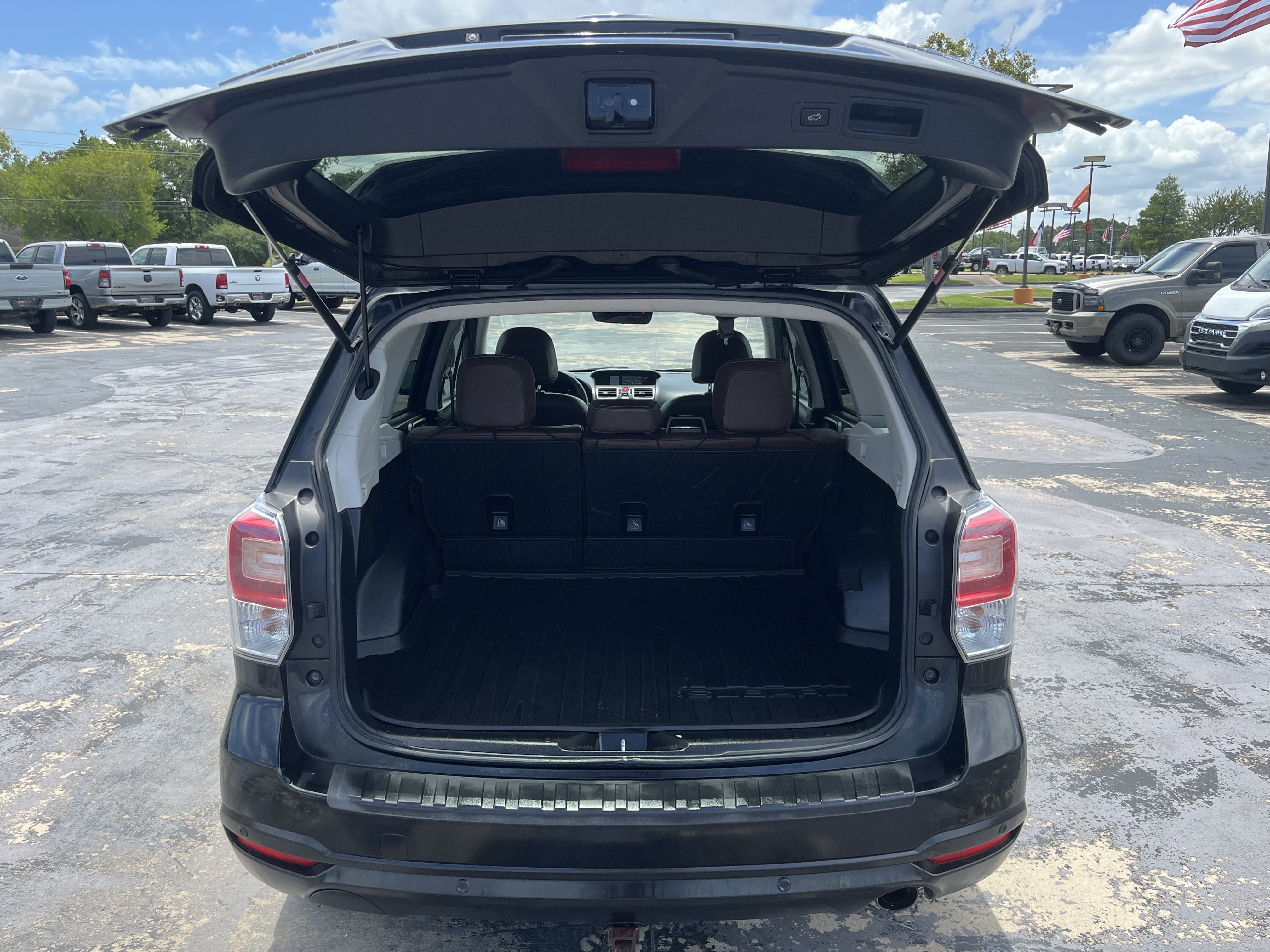 Used 2017 Subaru Forester 2.5i Touring AWD/4WD image 16