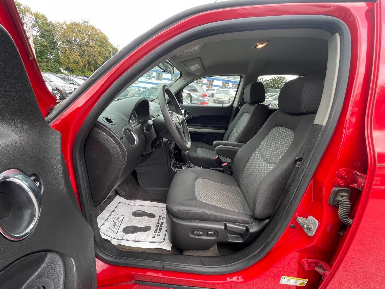 Used 2011 Chevrolet HHR LT image 10