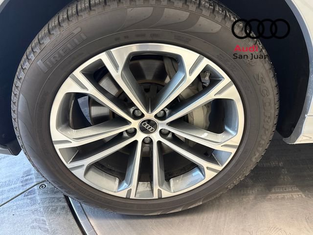 Used 2025 Audi Q7 2.0T Premium w/ Convenience Plus Package image 5