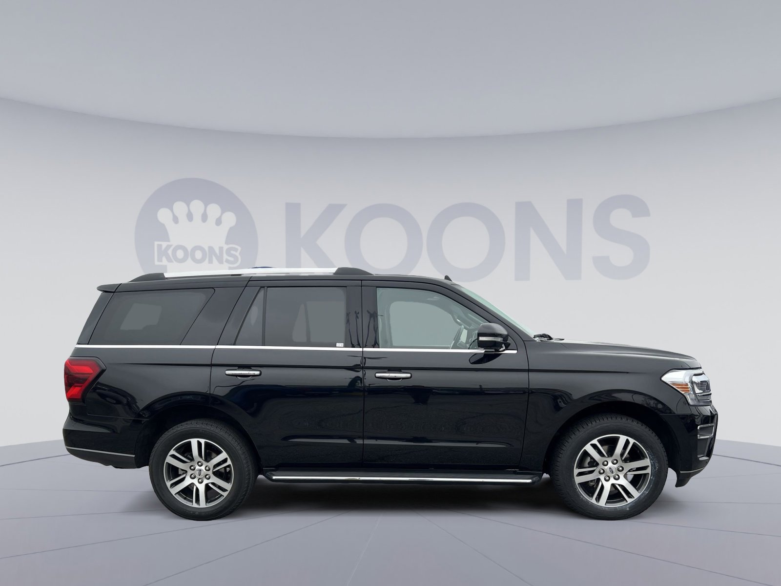 Used 2023 Ford Expedition Limited image 8