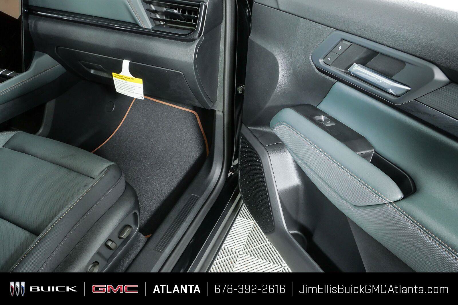 New 2027 GMC Terrain AT4 w/ Convenience Package III AWD/4WD image 24