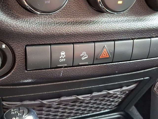 Used 2018 Jeep Wrangler Unlimited Sport S AWD/4WD image 27