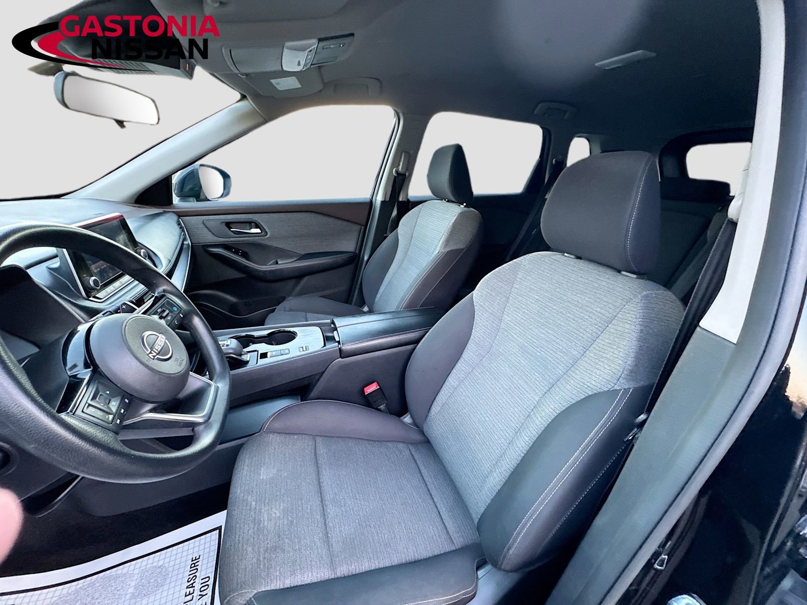 Used 2023 Nissan Rogue SV image 26