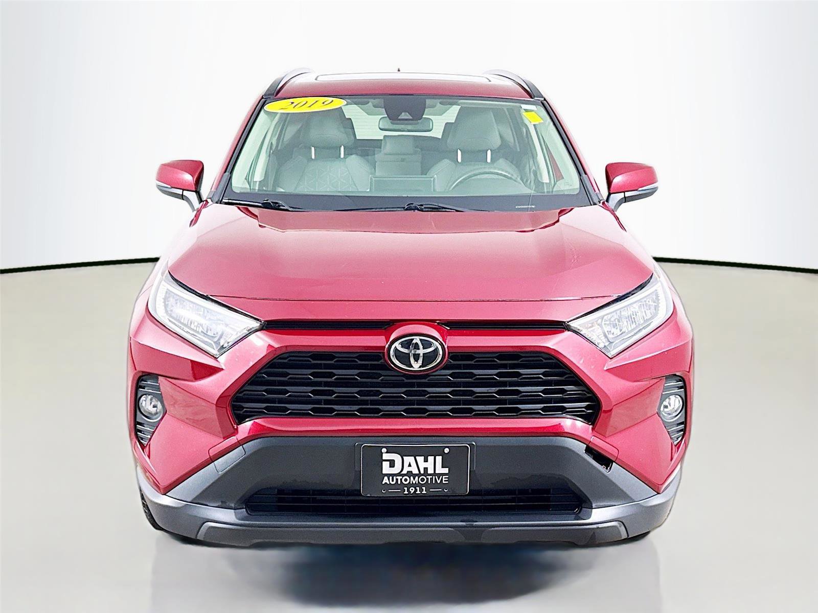 Used 2019 Toyota RAV4 XLE image 2