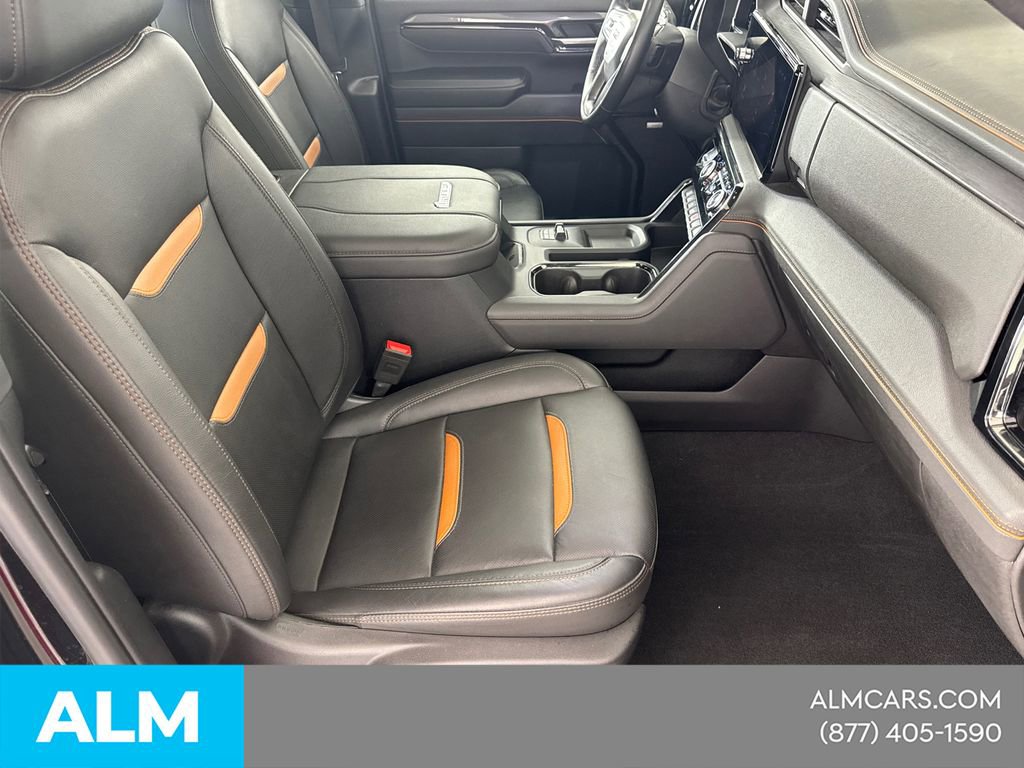 Used 2025 GMC Sierra 2500 AT4 w/ Technology Package image 17