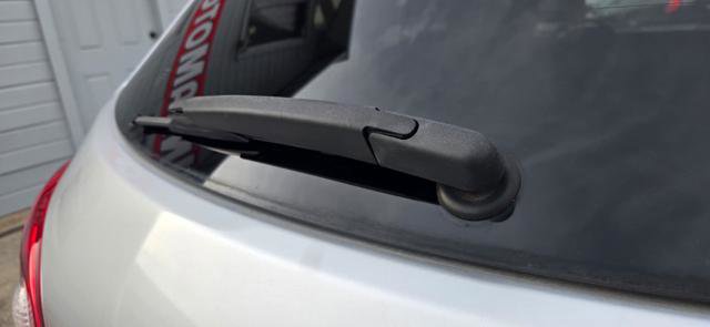 Used 2009 Nissan Rogue SL w/ Moonroof Pkg image 12