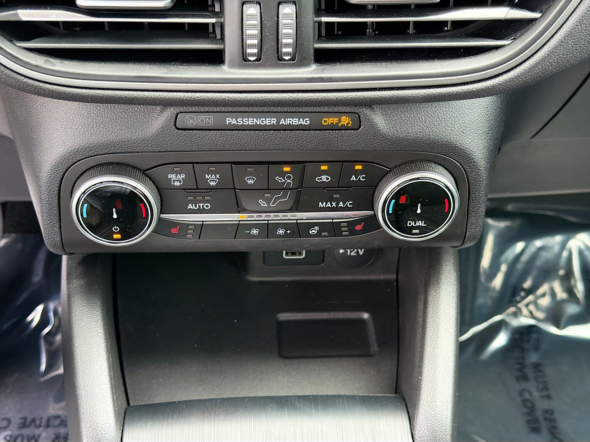 Used 2024 Ford Escape Active AWD/4WD image 32