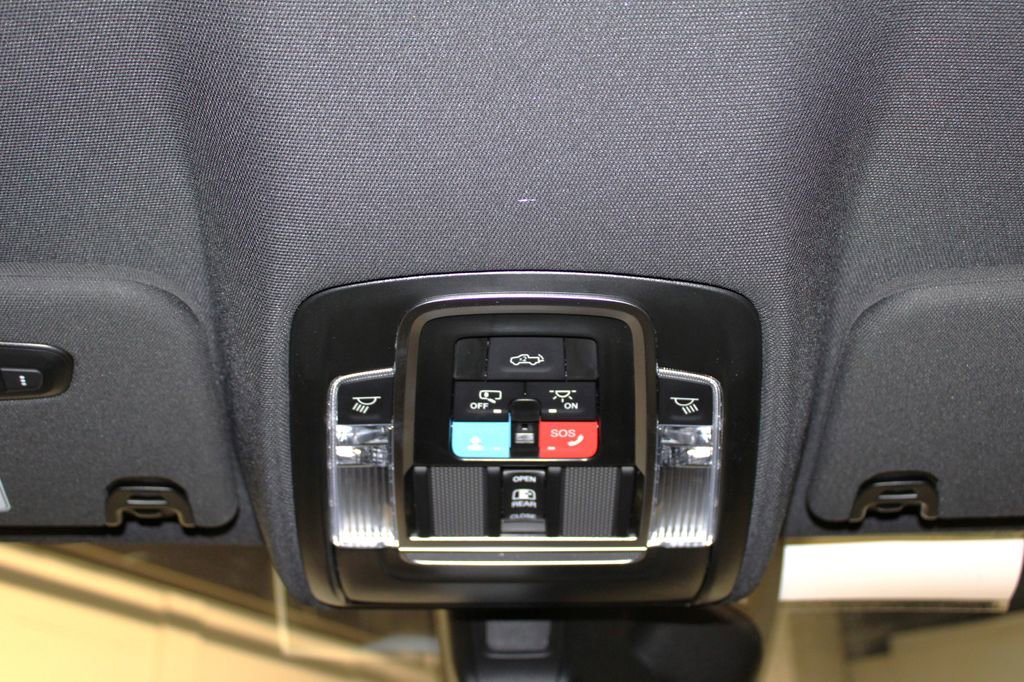 New 2026 RAM 1500 4x4 Crew Cab image 23