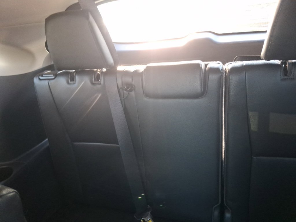 Used 2022 Toyota Highlander XLE AWD/4WD image 11