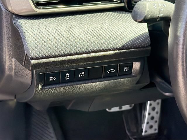 Used 2025 Toyota Camry SE FWD image 10