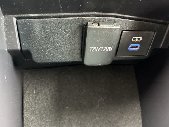 Used 2022 Toyota Corolla LE FWD image 31