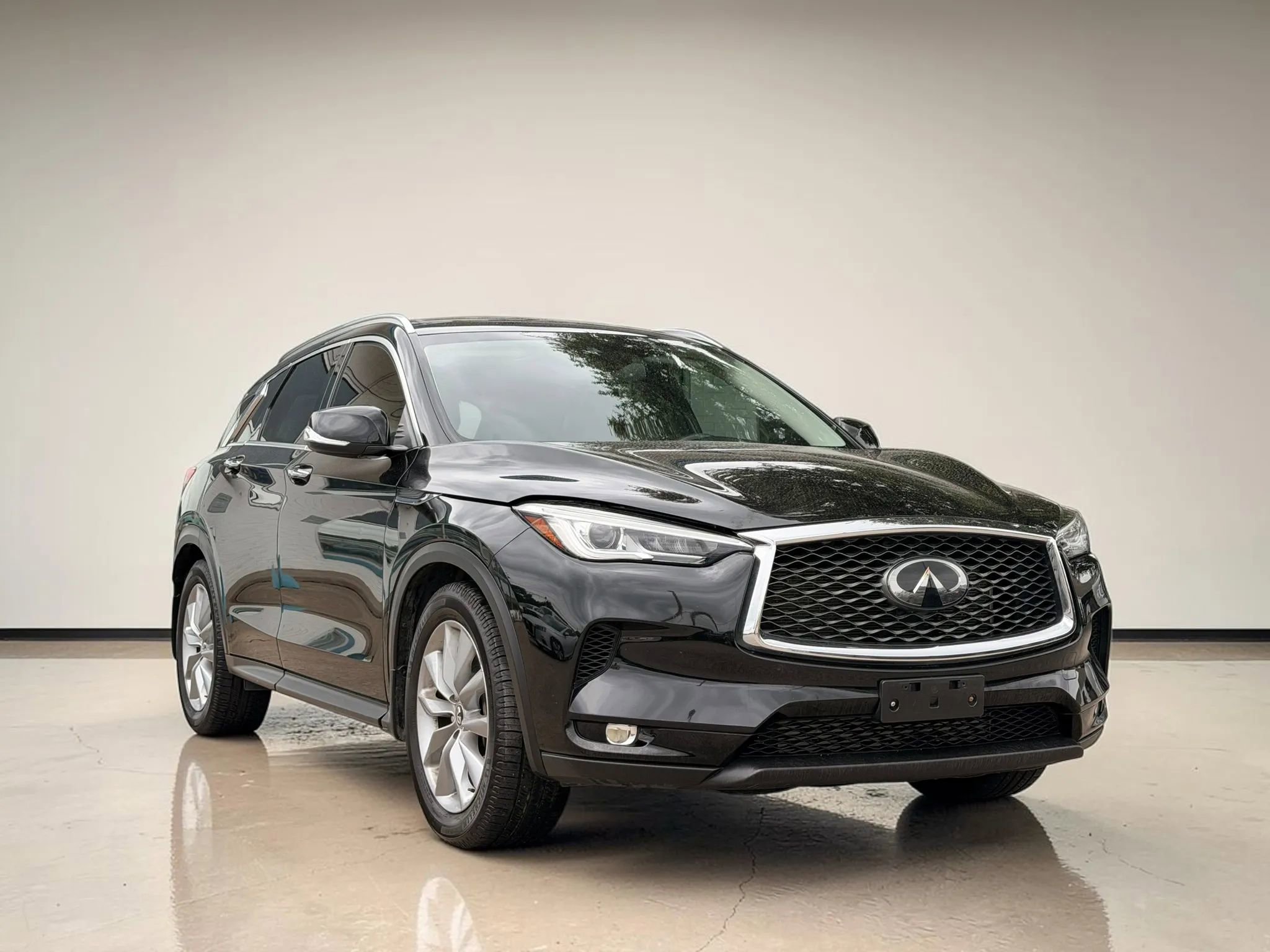 Used 2019 INFINITI QX50 Luxe w/ Navigation Package