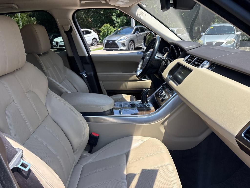 Used 2017 Land Rover Range Rover Sport SE AWD/4WD image 29