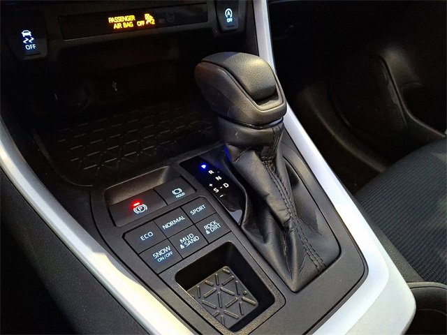 Certified 2022 Toyota RAV4 LE image 21