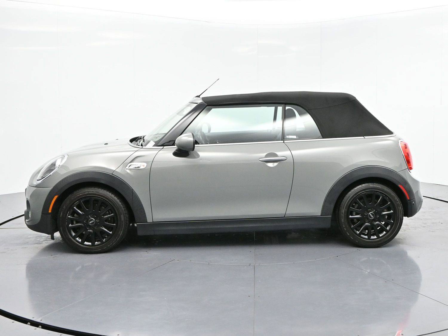 Used 2019 MINI Cooper S image 4