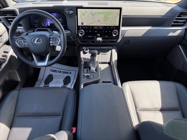 Used 2024 Lexus GX 550 AWD/4WD image 13