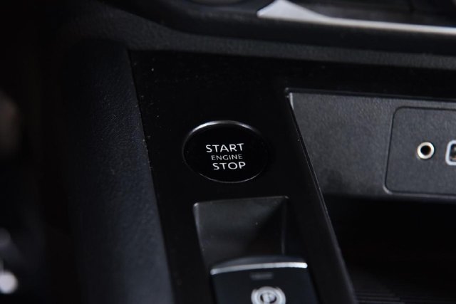 Used 2025 Nissan Kicks S FWD image 16