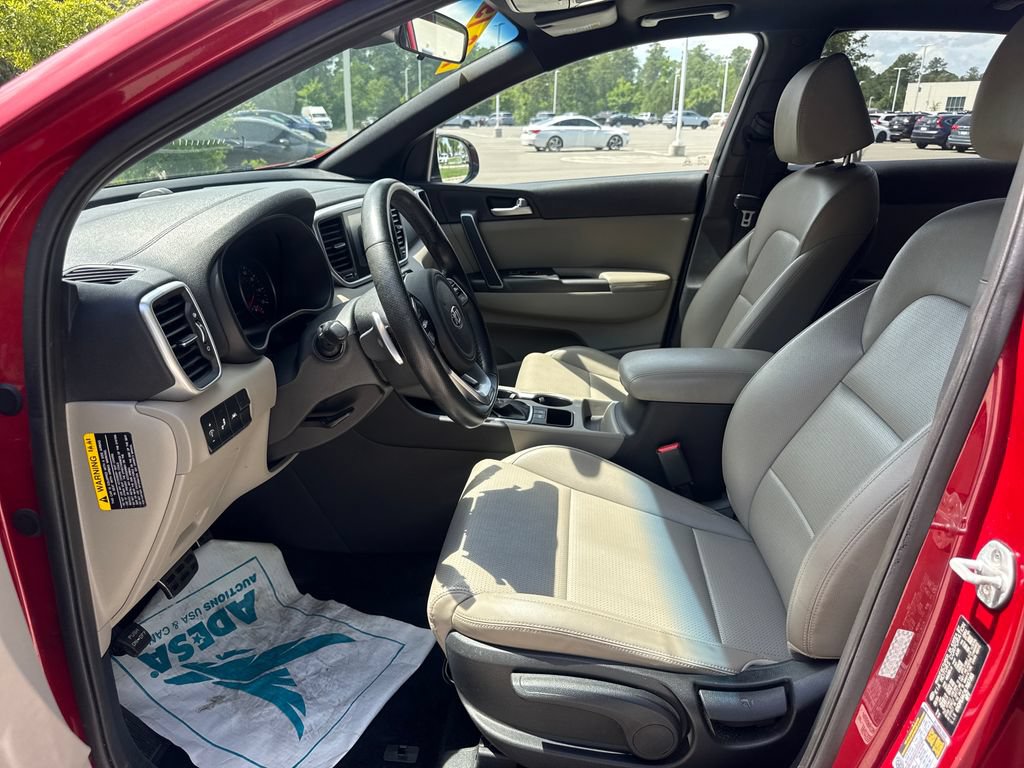 Used 2020 Kia Sportage S w/ S FWD Sunroof Package image 12