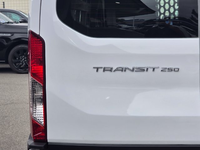 Used 2025 Ford Transit 250 Low Roof w/ Exterior Upgrade Package RWD image 6