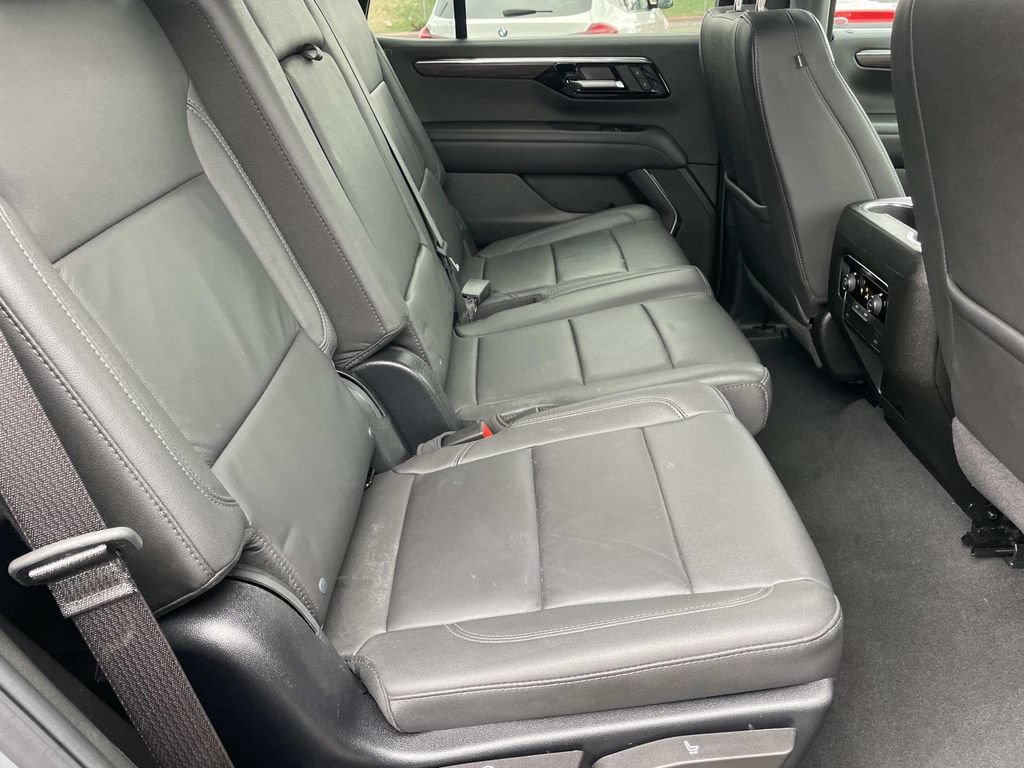 Used 2025 Chevrolet Tahoe LT AWD/4WD image 28