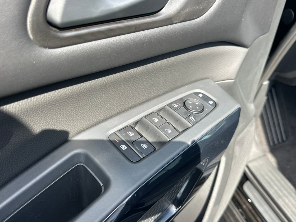 New 2026 Nissan Pathfinder SV image 11