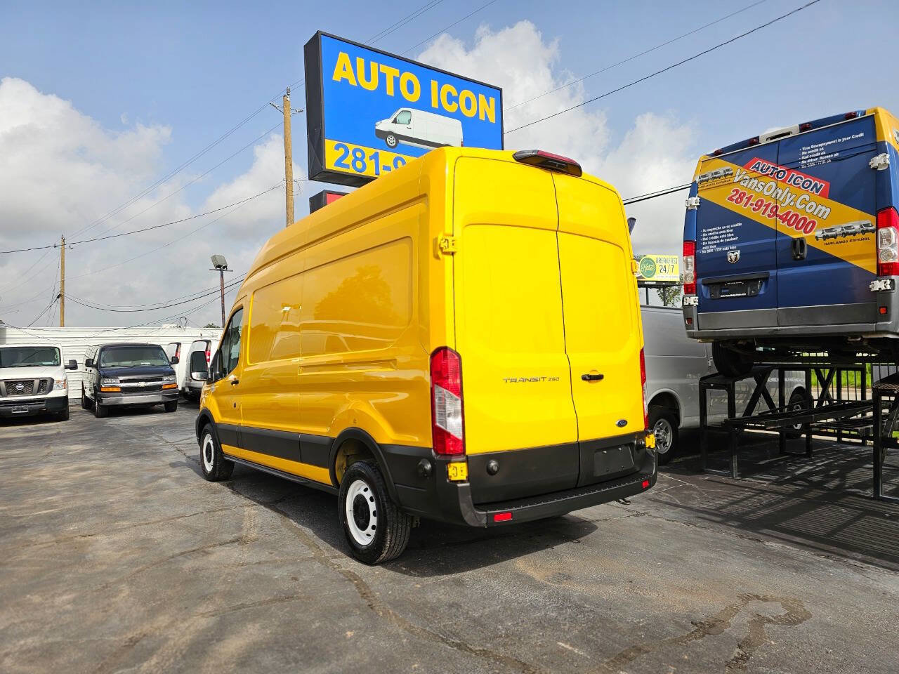Used 2020 Ford Transit 250 250 3dr LWB High Roof Cargo Va w/ Load Area Protection Package image 2