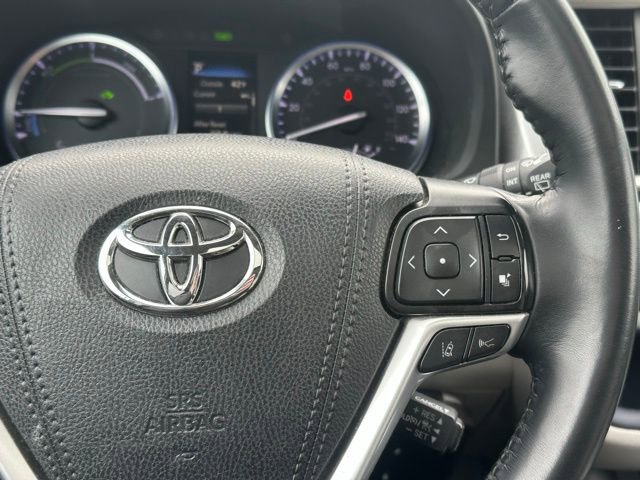 Used 2019 Toyota Highlander XLE image 22