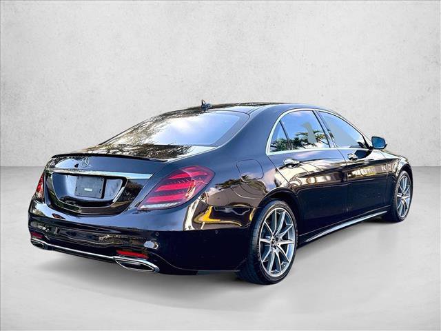 Used 2019 Mercedes-Benz S 560 Sedan image 2
