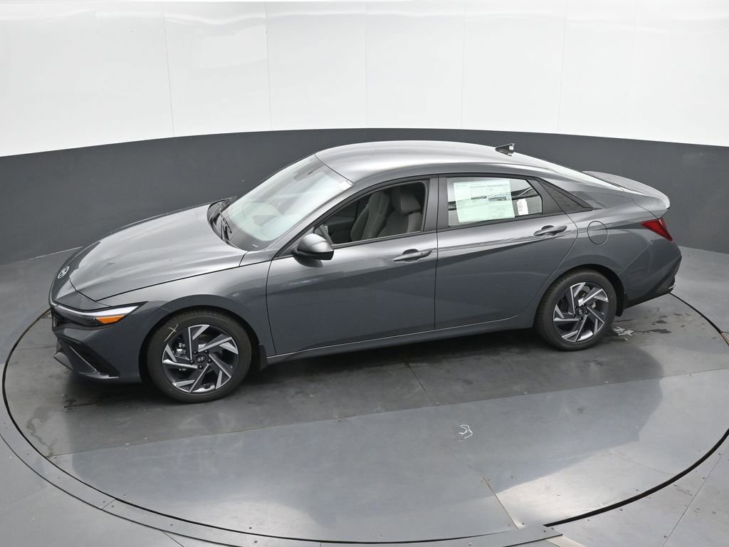 New 2025 Hyundai Elantra Sport image 42