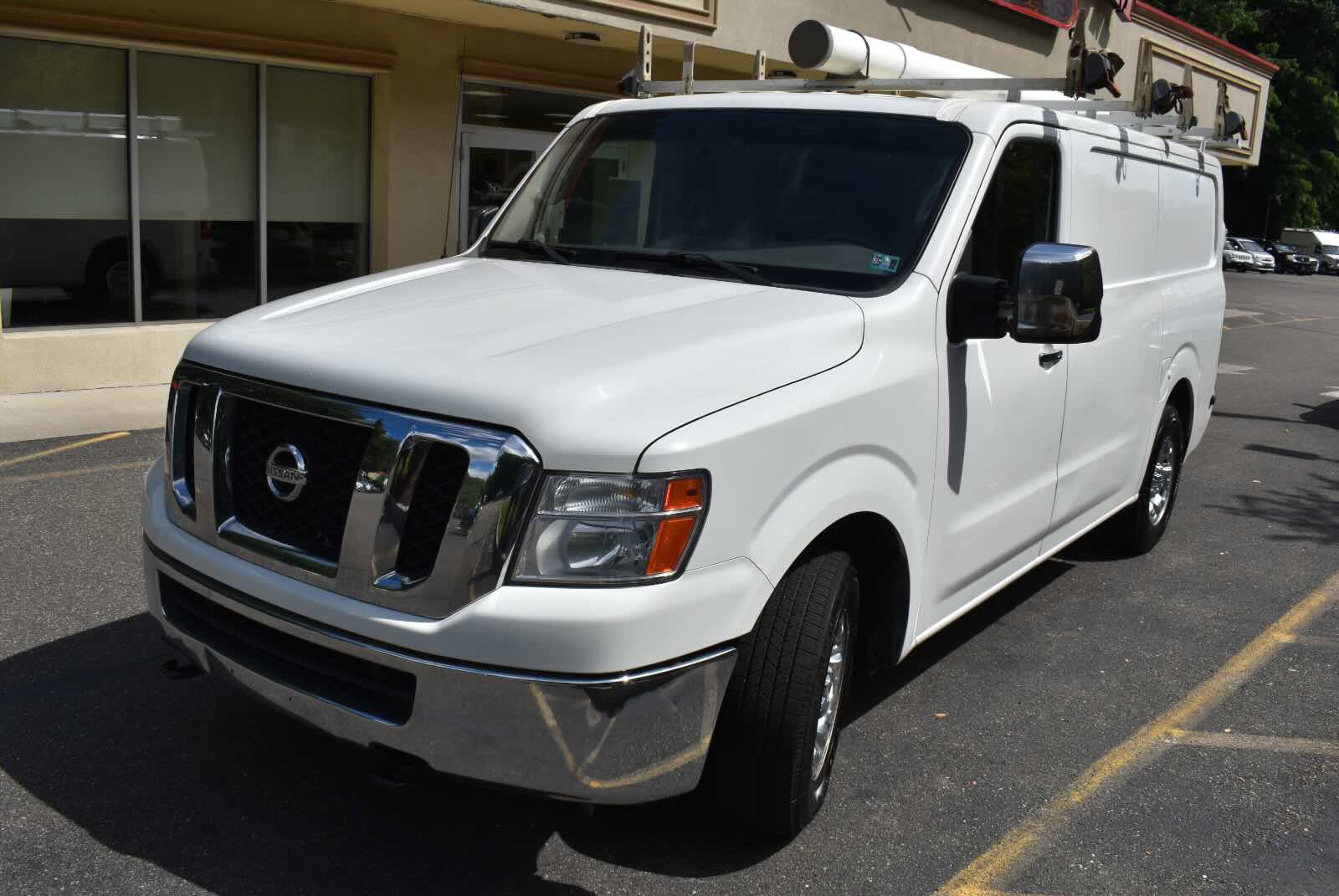 Used 2017 Nissan NV 3500 SL w/ Technology Package RWD image 8