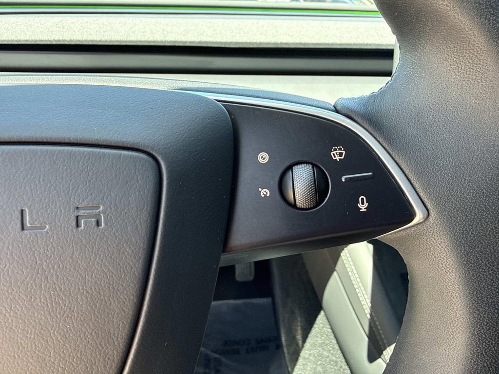 Used 2025 Tesla Model 3 Long Range AWD/4WD image 37