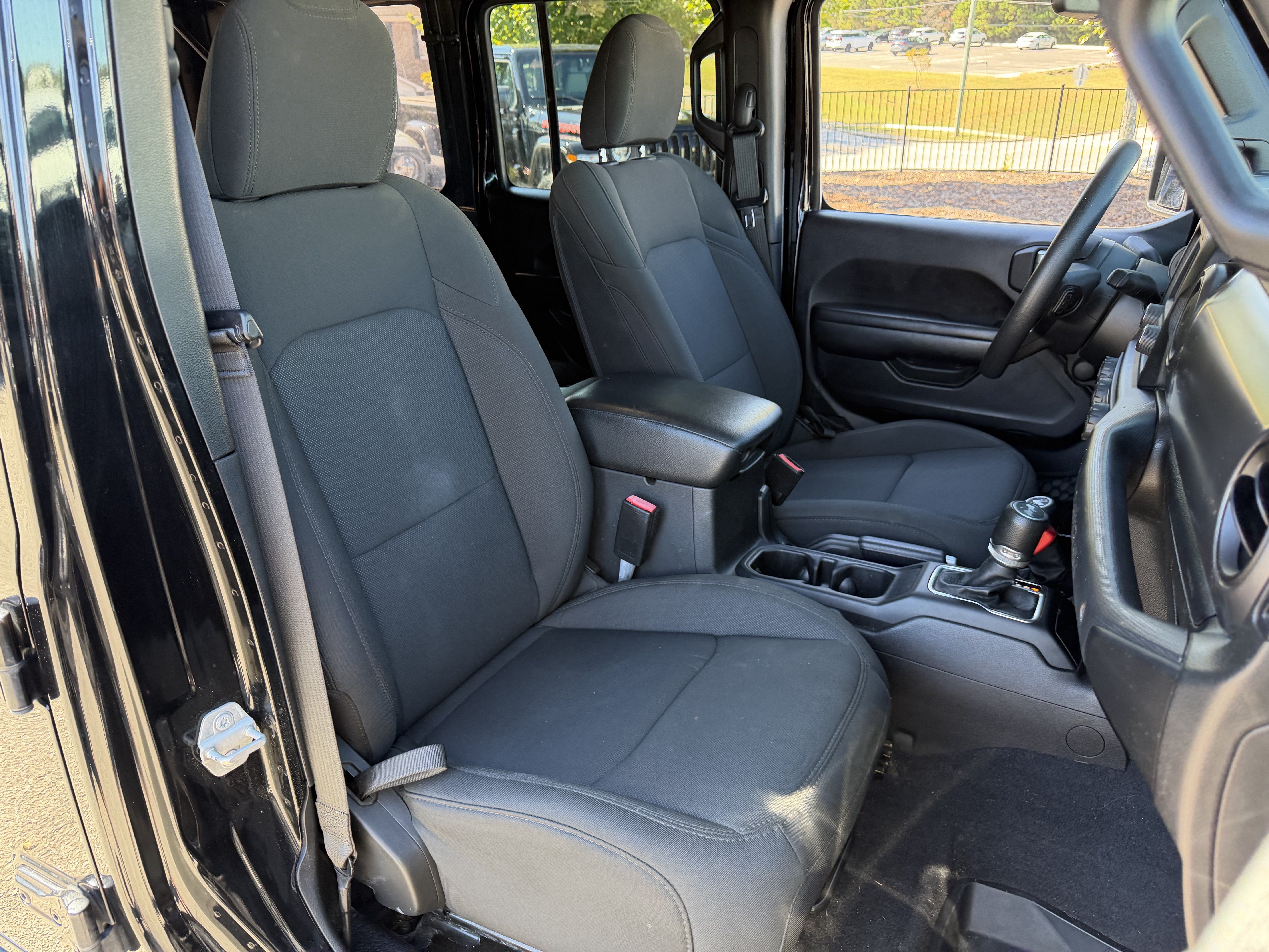 Used 2021 Jeep Wrangler Unlimited Sport AWD/4WD image 32