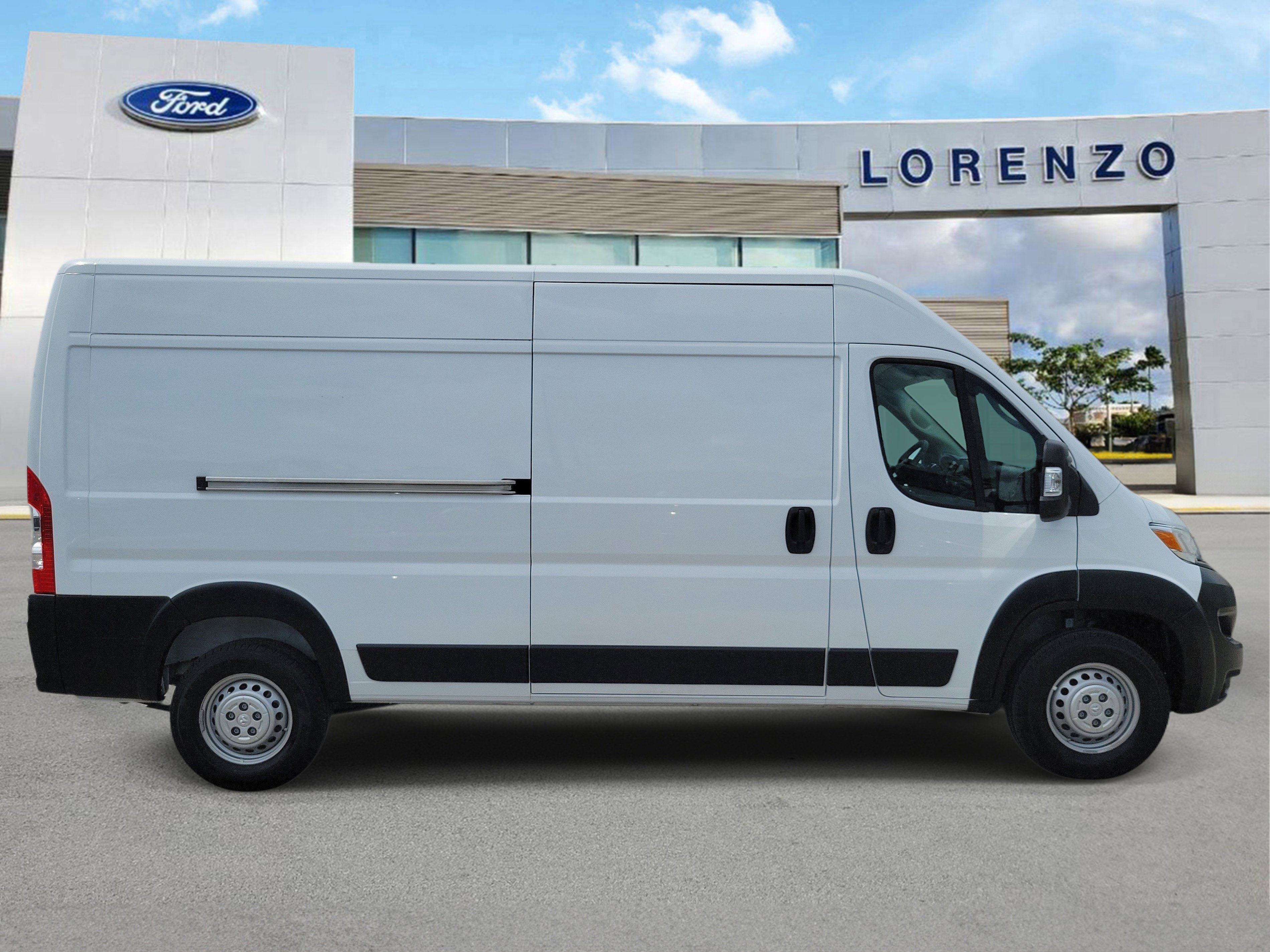 Used 2026 RAM ProMaster 2500 w/ Convenience Group FWD image 4
