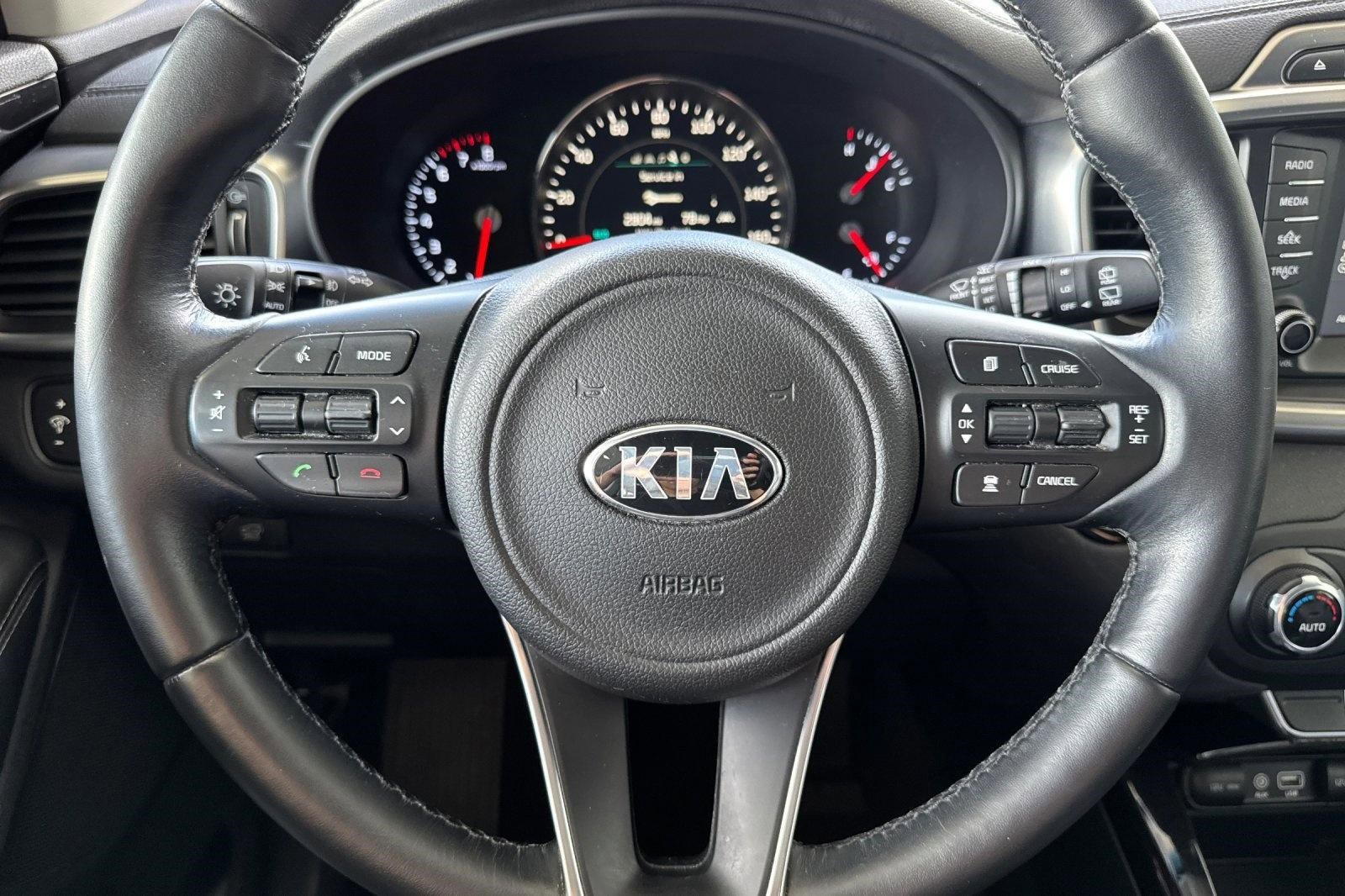 Used 2017 Kia Sorento EX w/ EX Advanced Touring Package image 17