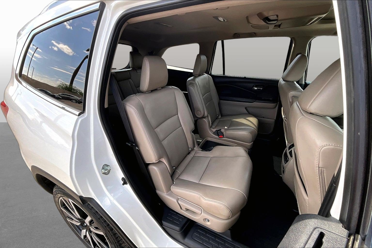 Used 2019 Honda Pilot Touring image 28