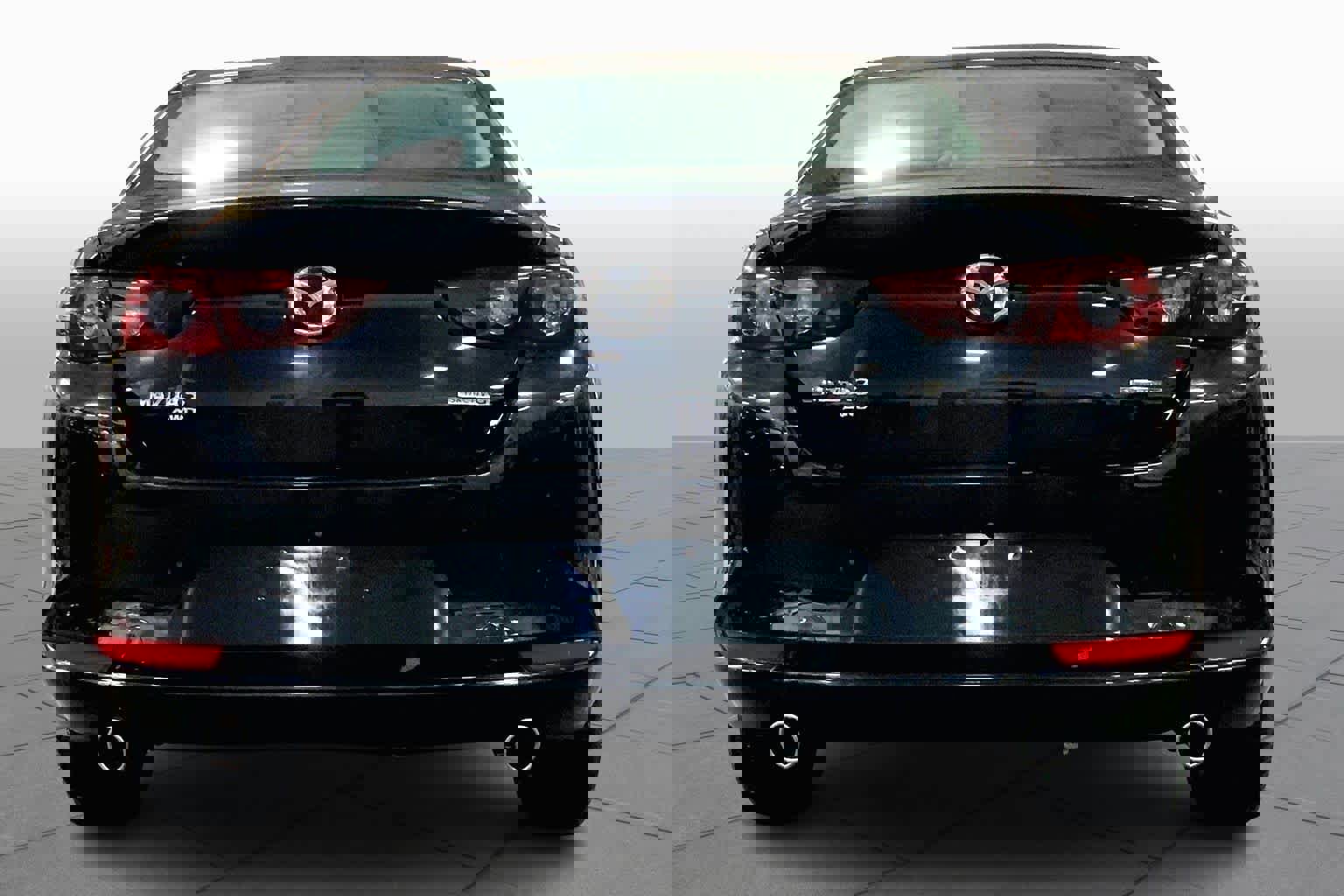 Used 2020 MAZDA MAZDA3 AWD Sedan w/ Select Package image 4