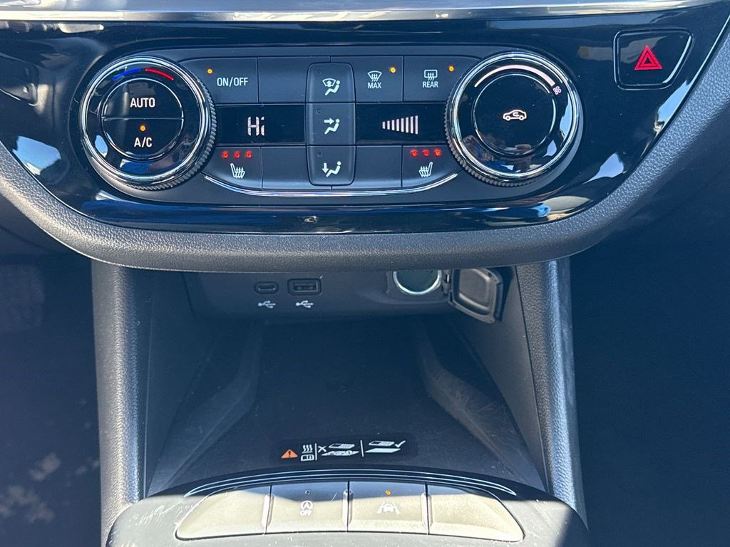 Used 2024 Buick Envista Sport Touring w/ Convenience I Package image 29