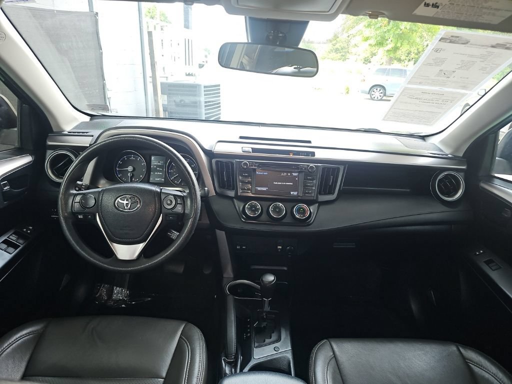 Used 2017 Toyota RAV4 LE FWD image 15