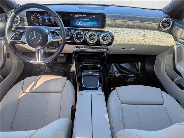 Used 2025 Mercedes-Benz CLA 250 image 18