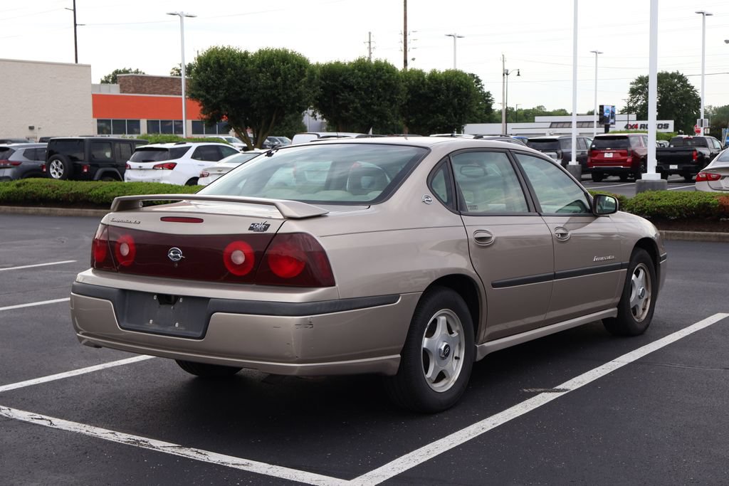 Used 2002 Chevrolet Impala LS w/ Preferred Equipment Group FWD image 12