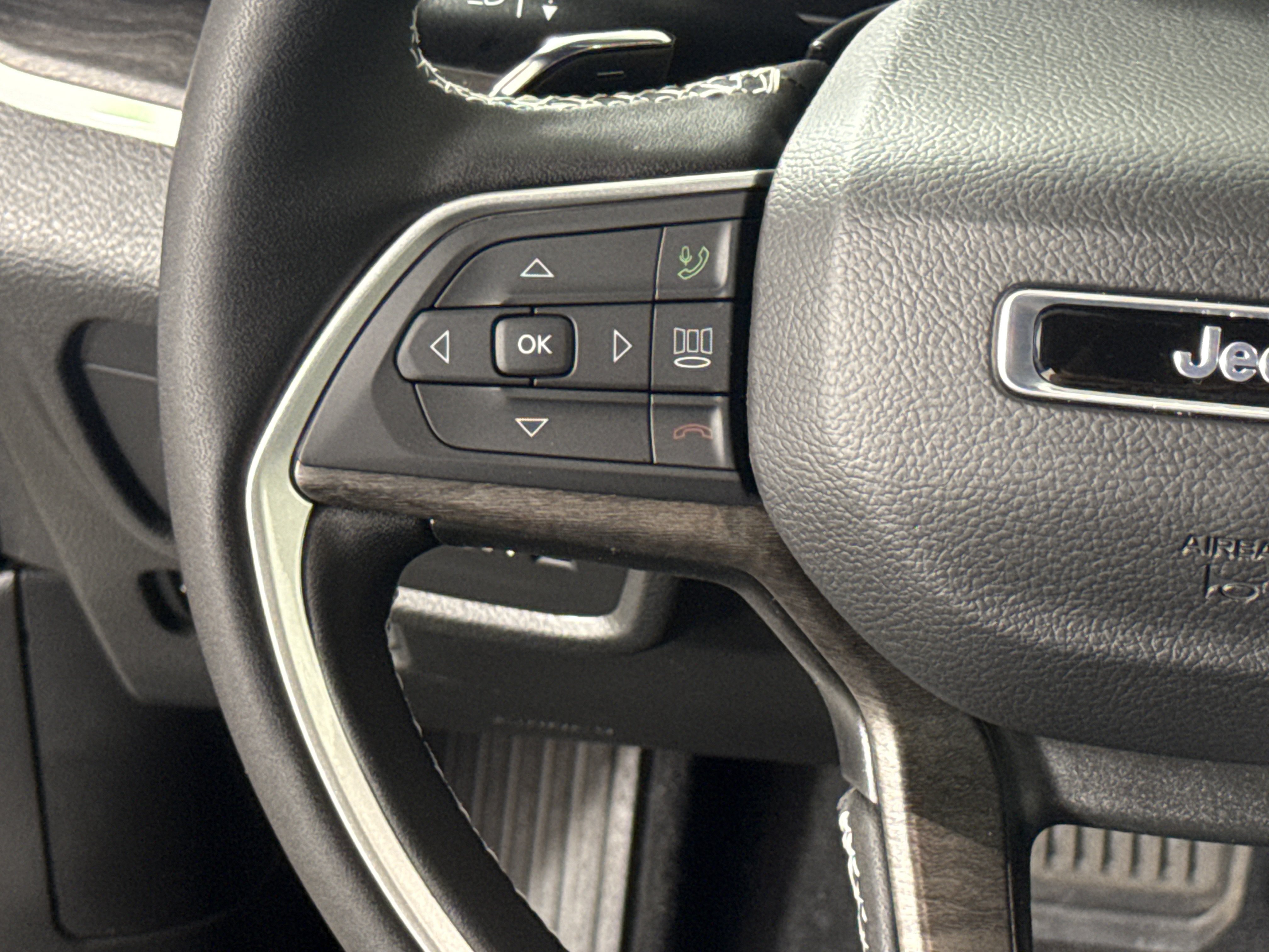 New 2027 Jeep Grand Cherokee 4WD image 17
