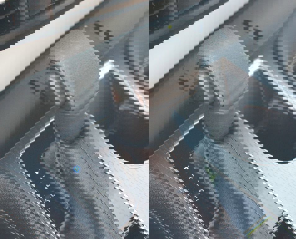 Used 2025 Toyota Sienna LE image 11