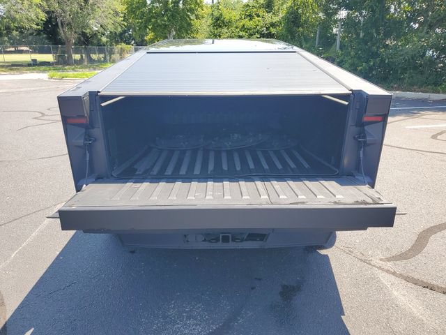 Used 2025 Tesla Cybertruck AWD Crew Cab image 30