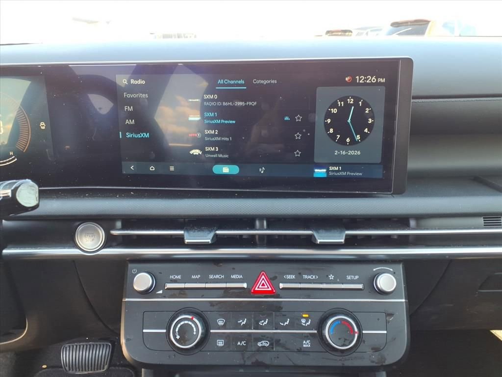 Certified 2025 Hyundai Tucson SE image 8