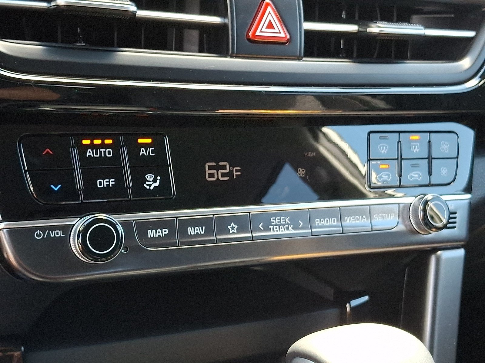 New 2026 Kia Seltos S AWD/4WD image 8