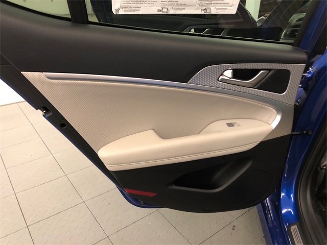 Used 2022 Genesis G70 3.3T w/ Sport Advanced Package image 25