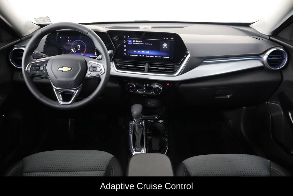 Used 2025 Chevrolet Trax LT w/ Driver Confidence Package FWD image 13