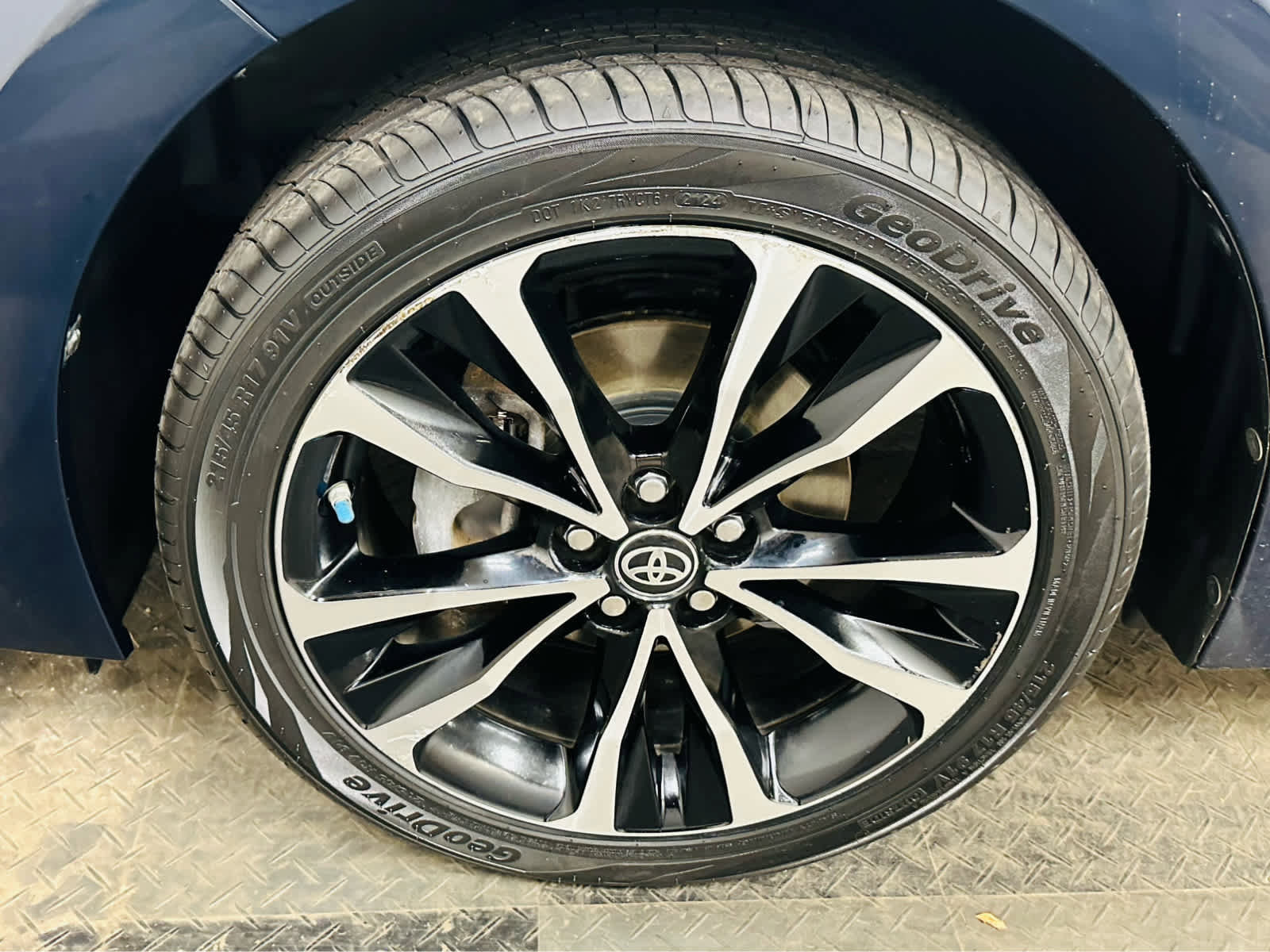 Used 2018 Toyota Corolla SE FWD image 29